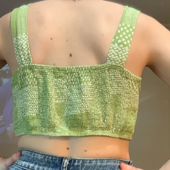 Green crop top - Picture 2 of 5